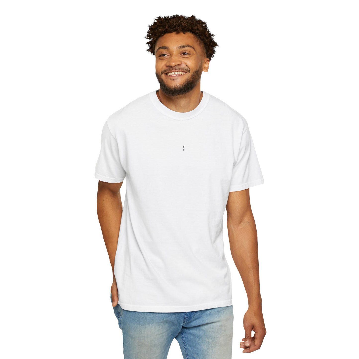 JESUS IS KING - GRAPHIC TEE